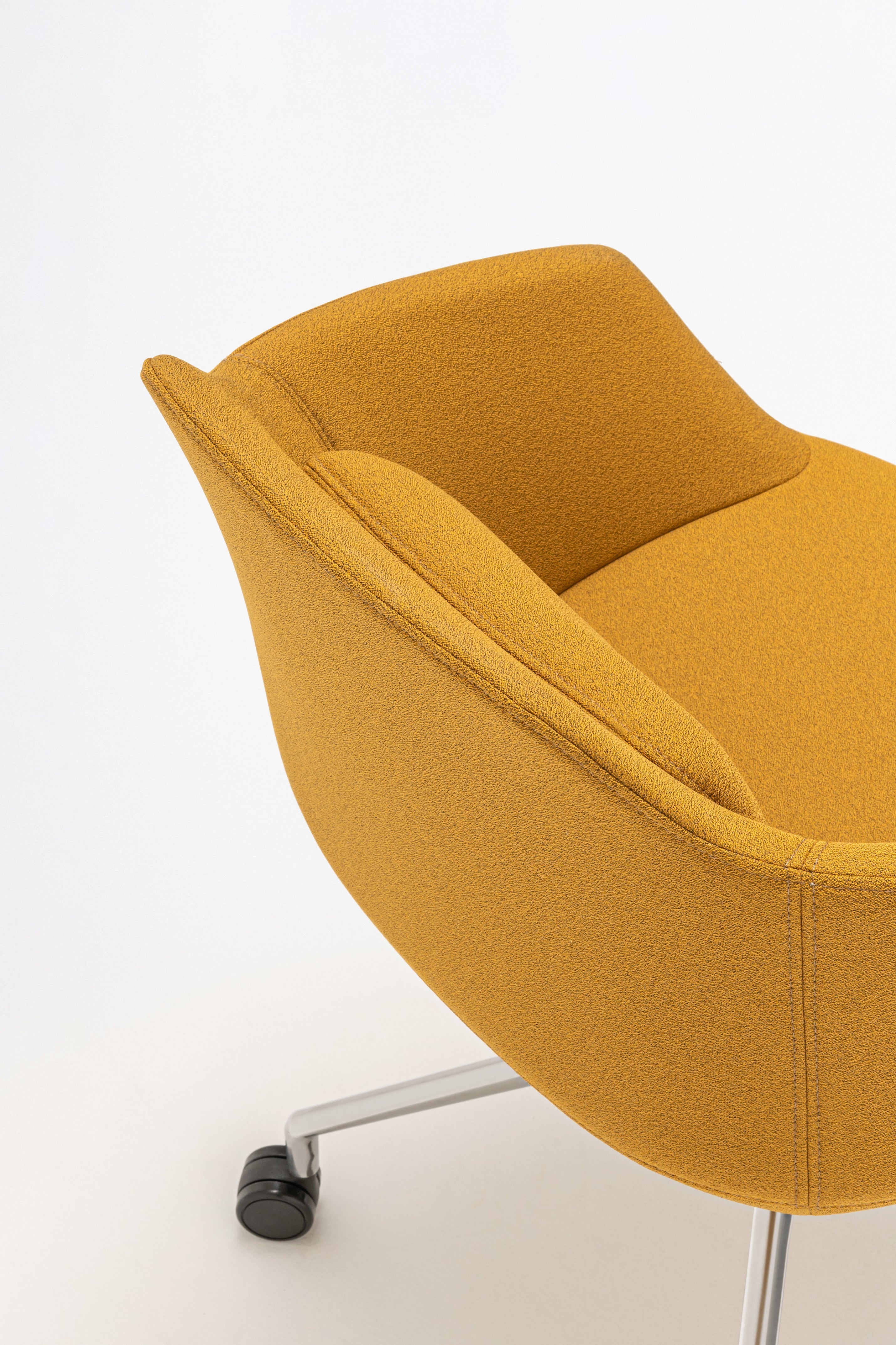 Polierte Aluminiumbasis von Ultra Stuhl