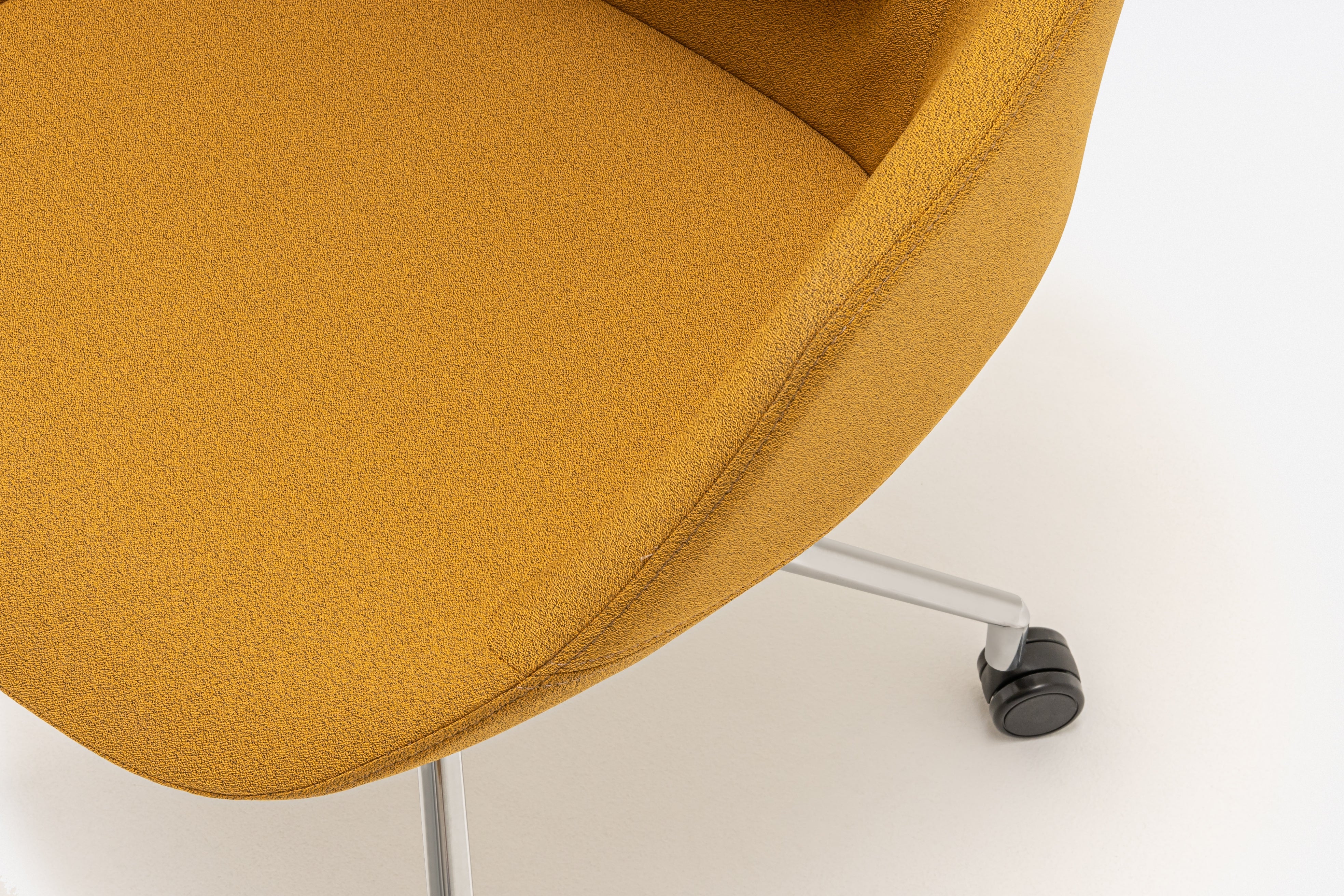 Polierte Aluminiumbasis von Ultra Stuhl