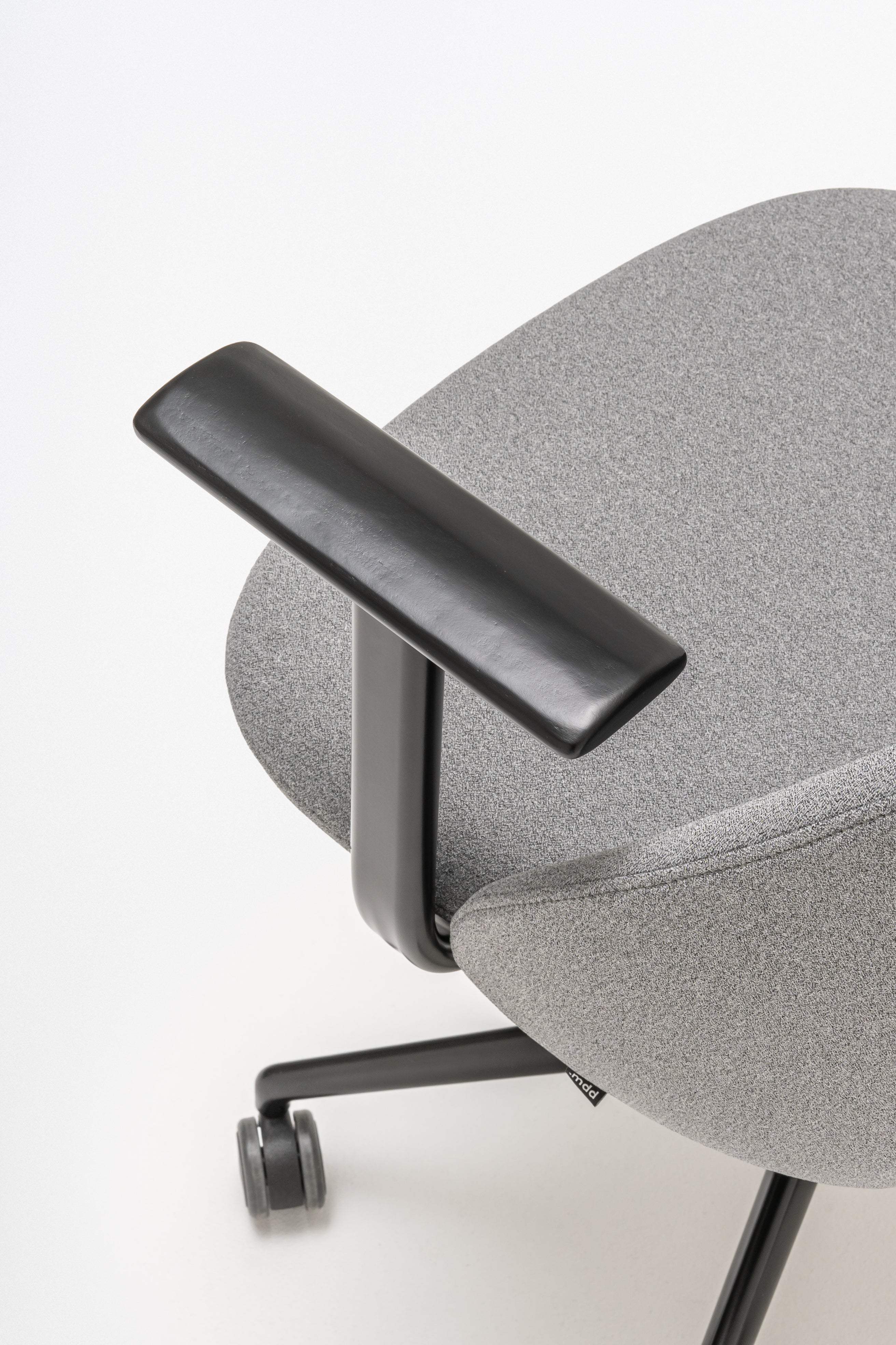 Conference armchair A regulated parallel base with wheels for hard surface