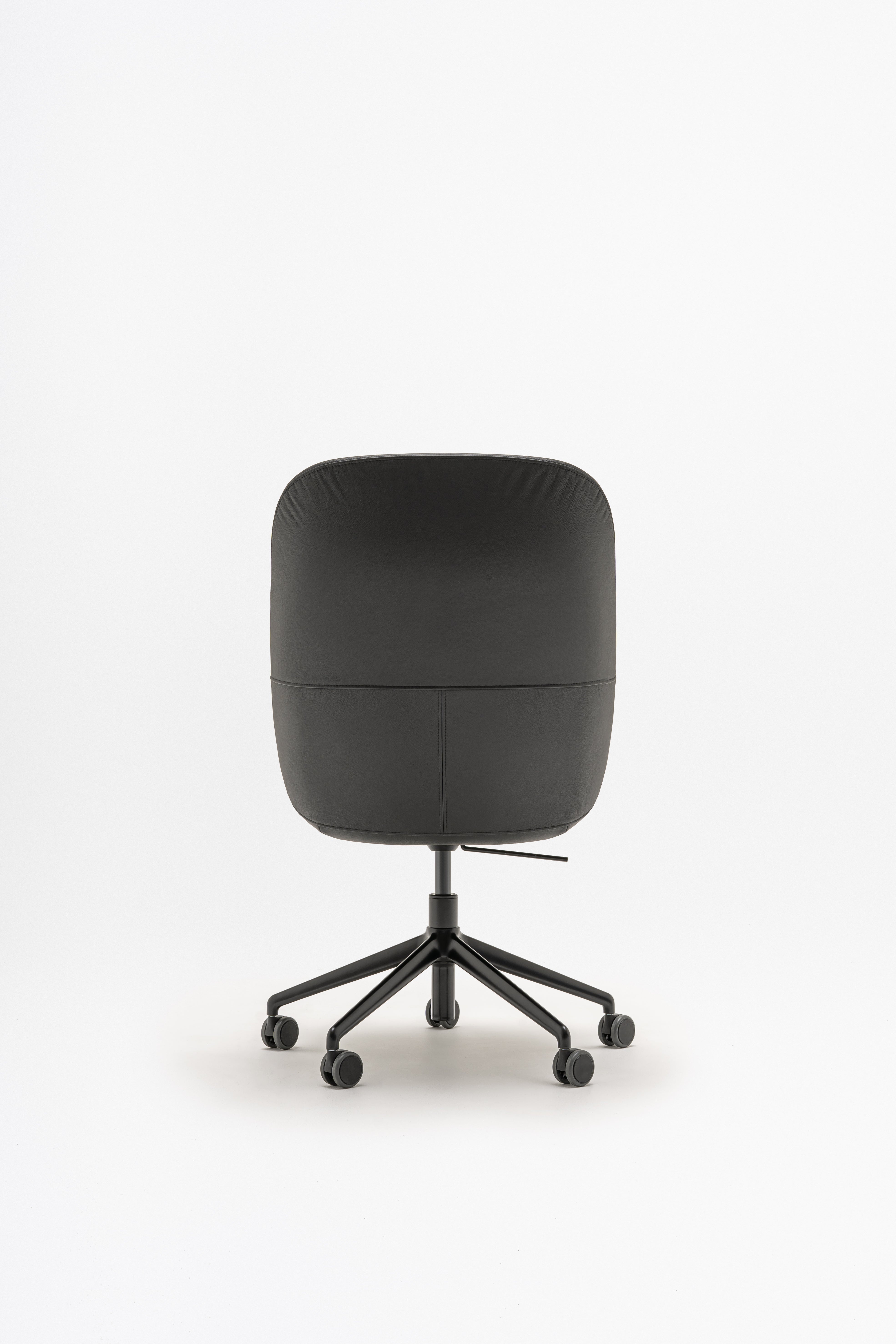 Conference armchair A regulated parallel base with wheels for hard surface