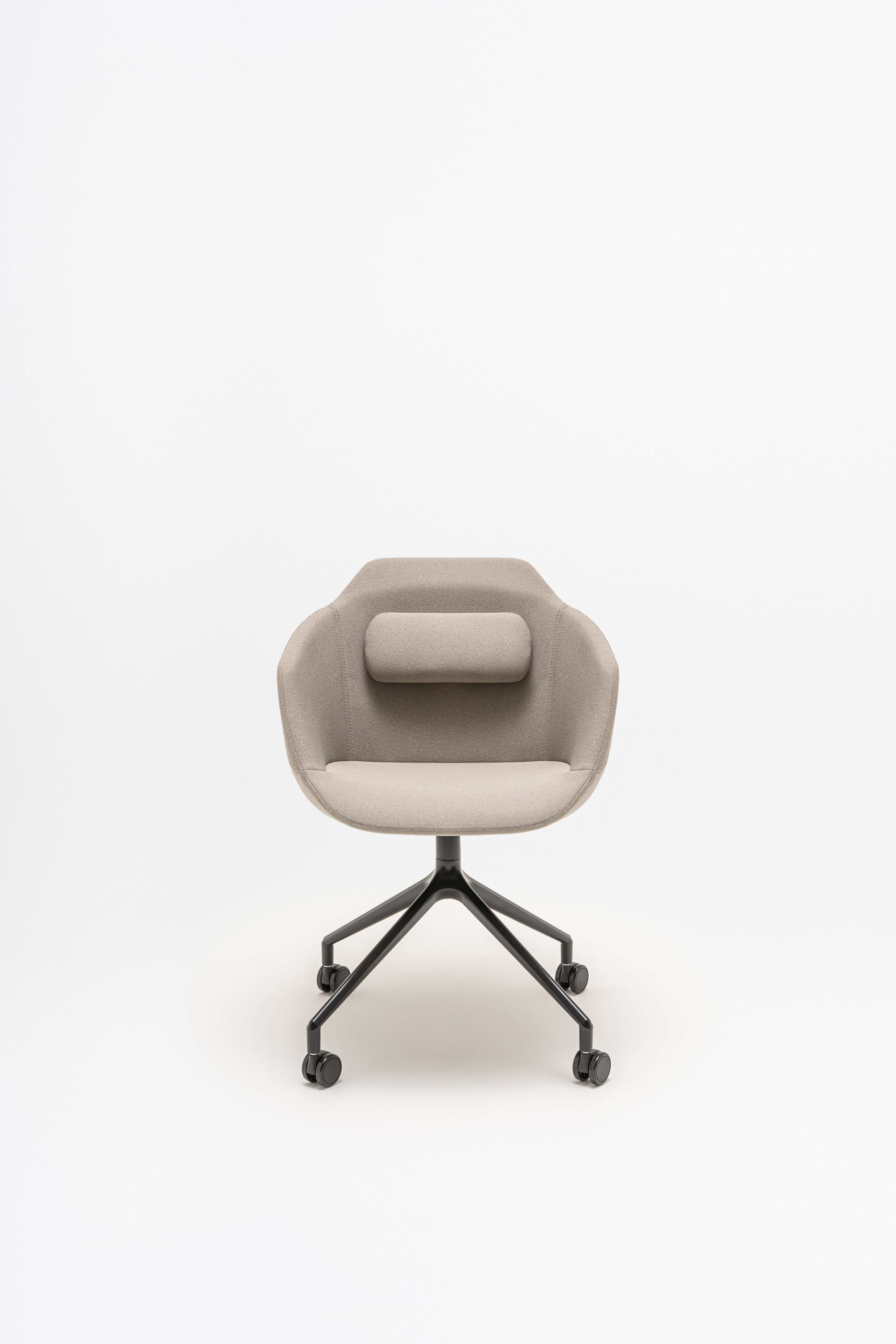 Office chair Ultra base of the cross with wheels to the soft surface