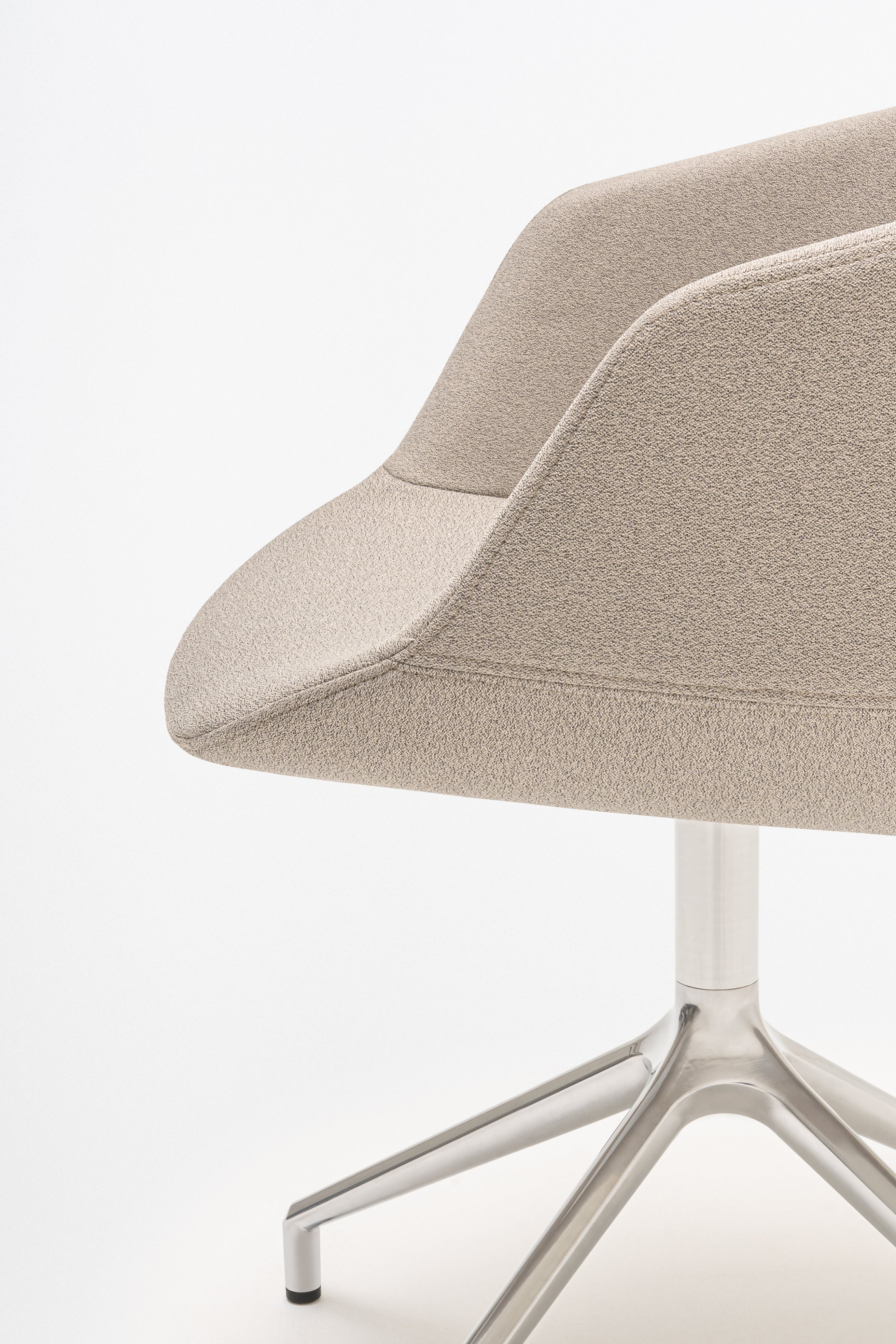 Polierte Aluminiumbasis von Ultra Stuhl