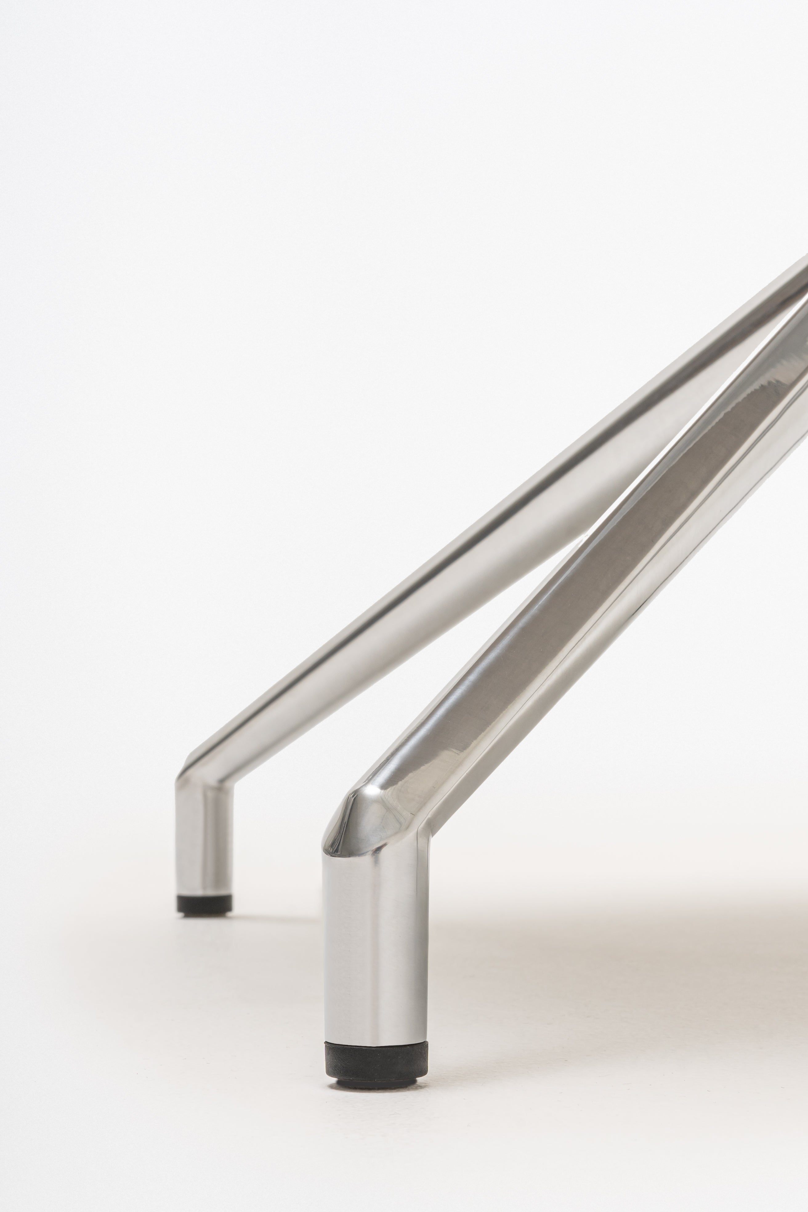 Polierte Aluminiumbasis von Ultra Stuhl