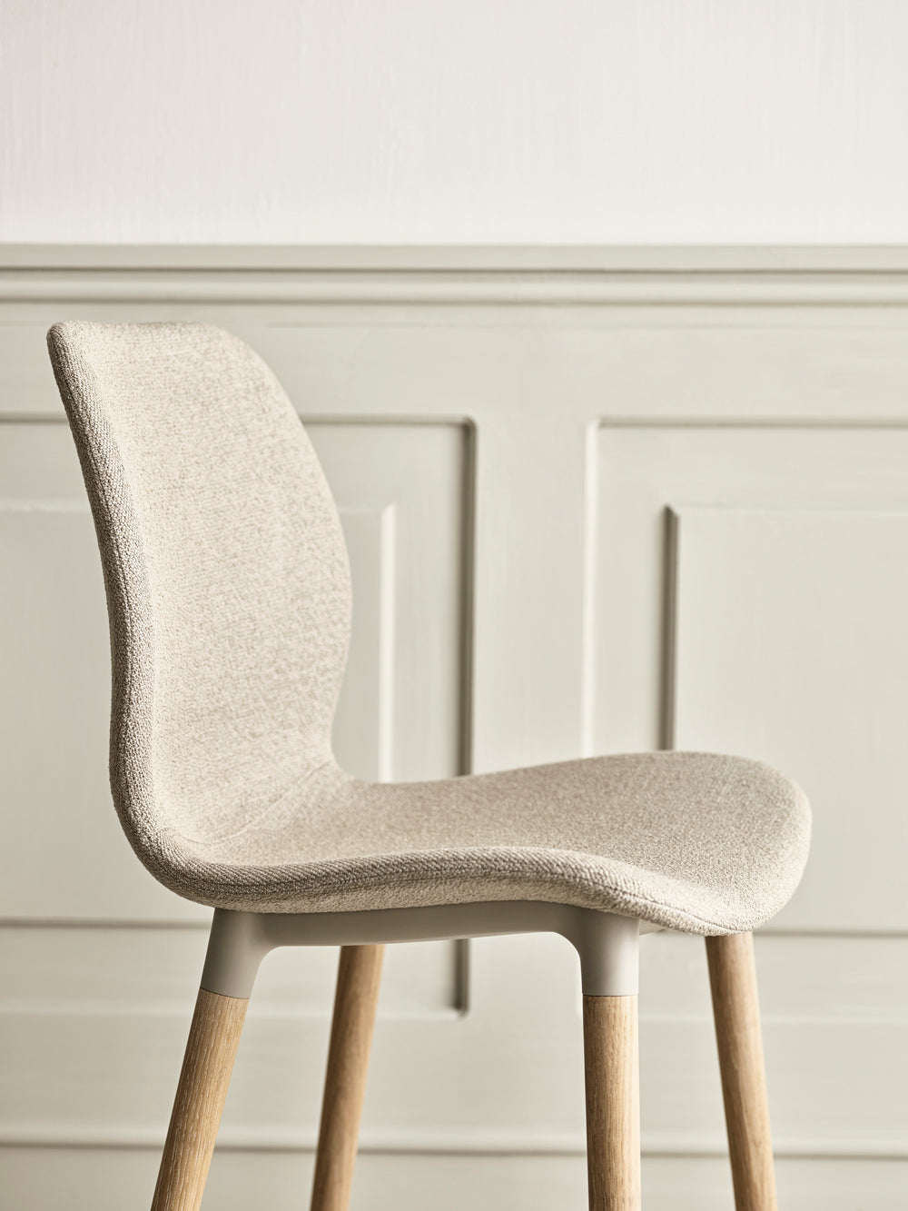 SEED chair upholstered with a whitened base