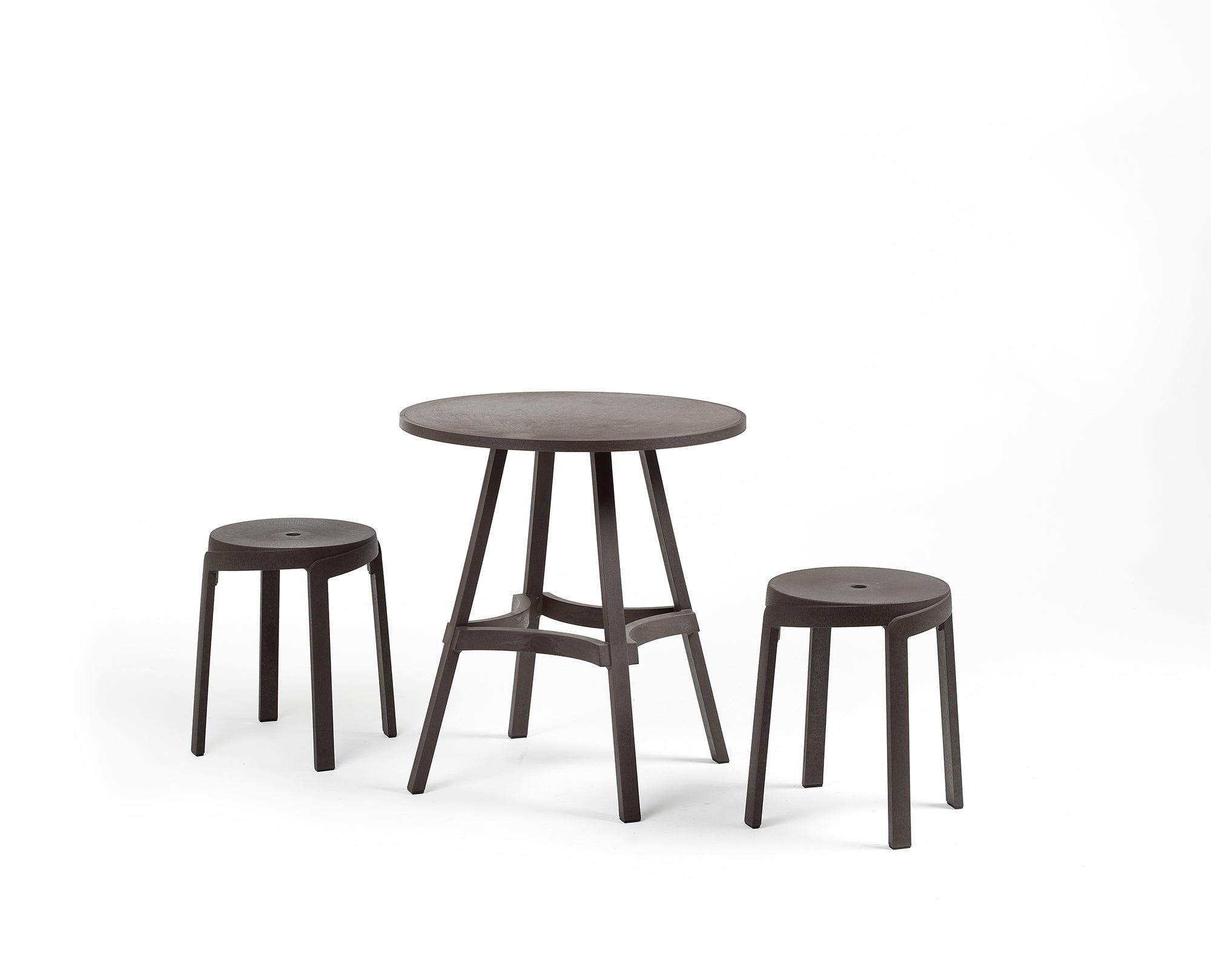 COMBO Round Outdoor Table in Earthy Brown