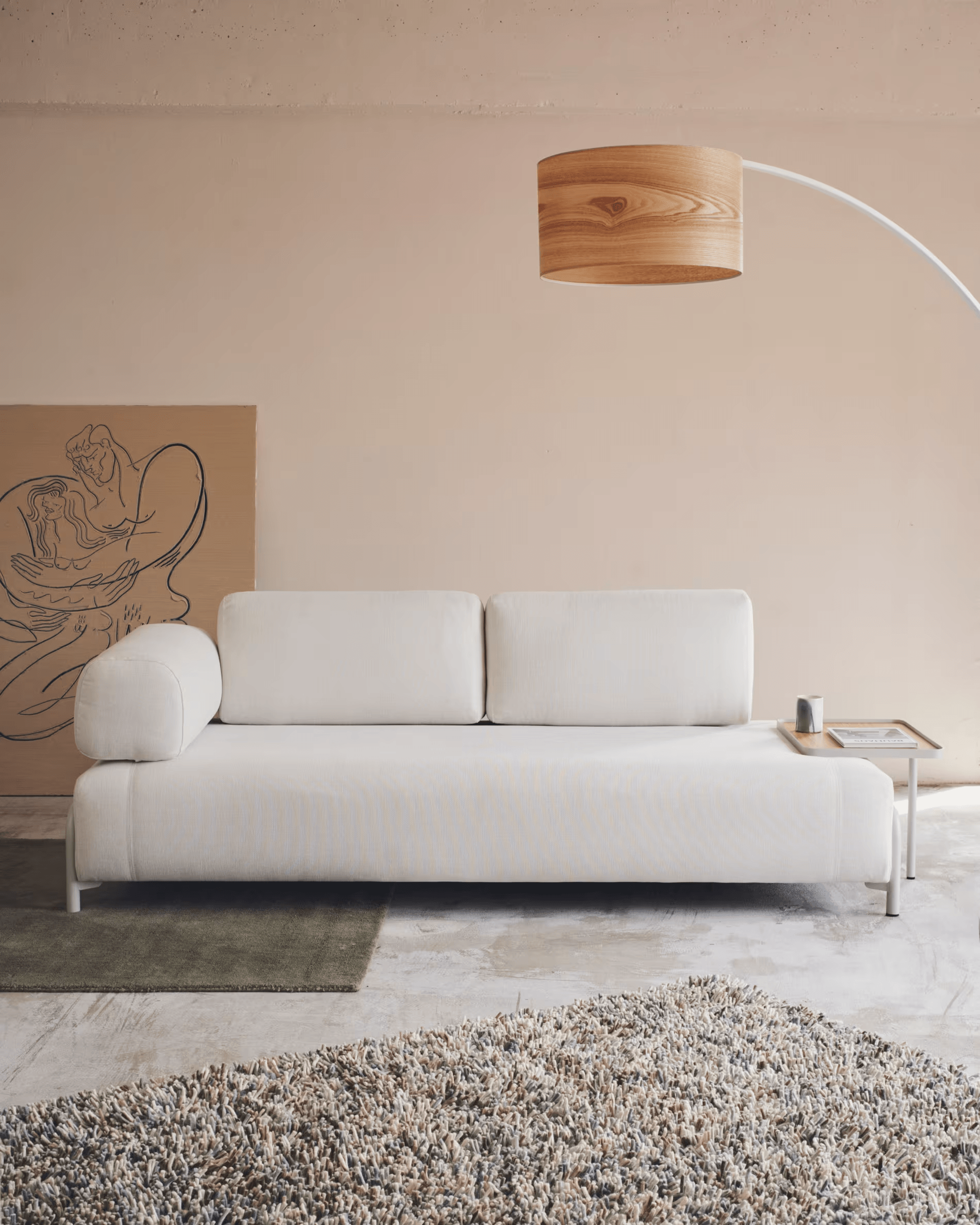 Sofa 3-osobowa z dużą tacą COMPO beżowy szenil La Forma    Eye on Design