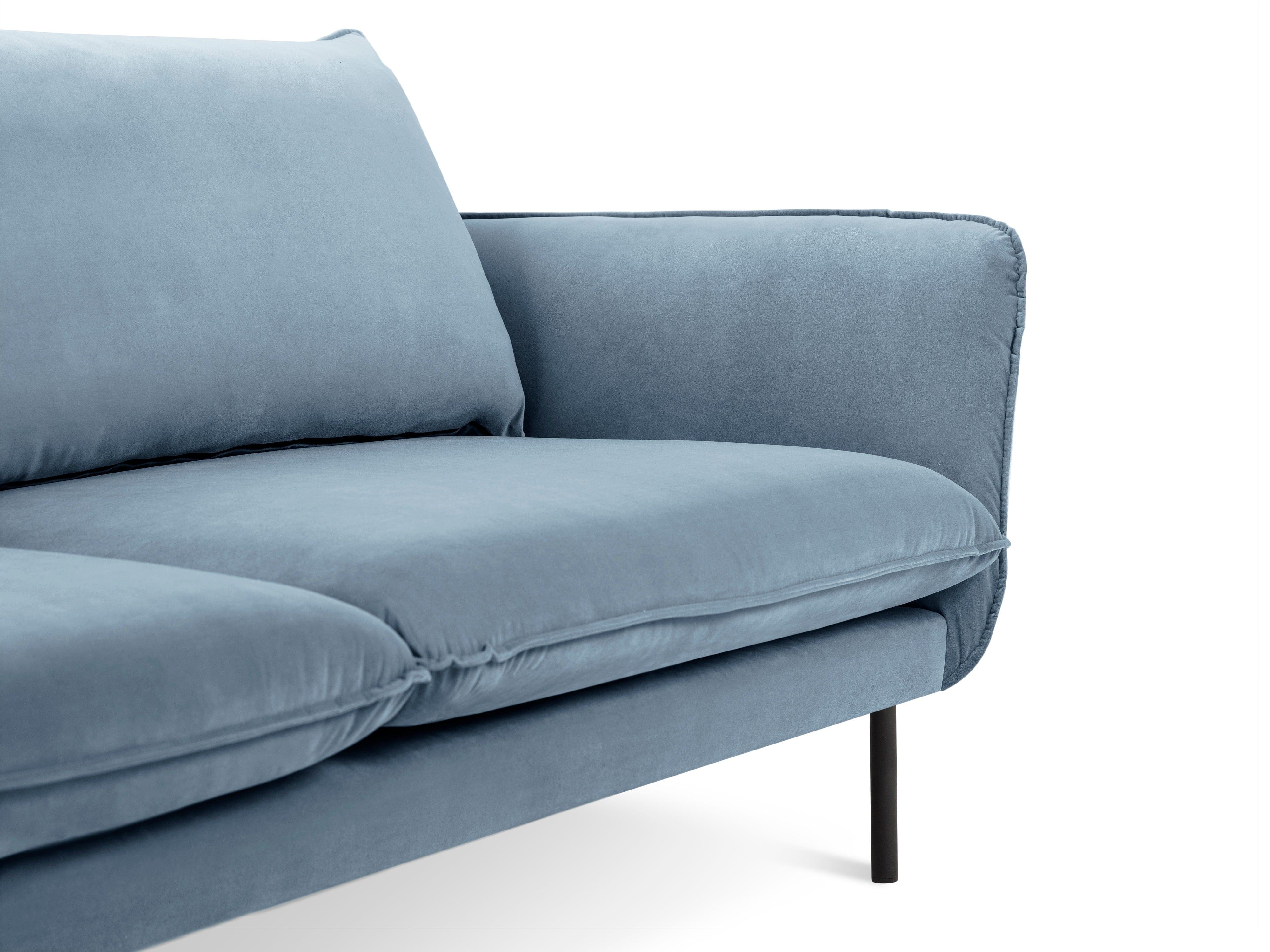 Sofa aksamitna 3-osobowa VIENNA jasnoniebieski z czarną podstawą Cosmopolitan Design    Eye on Design