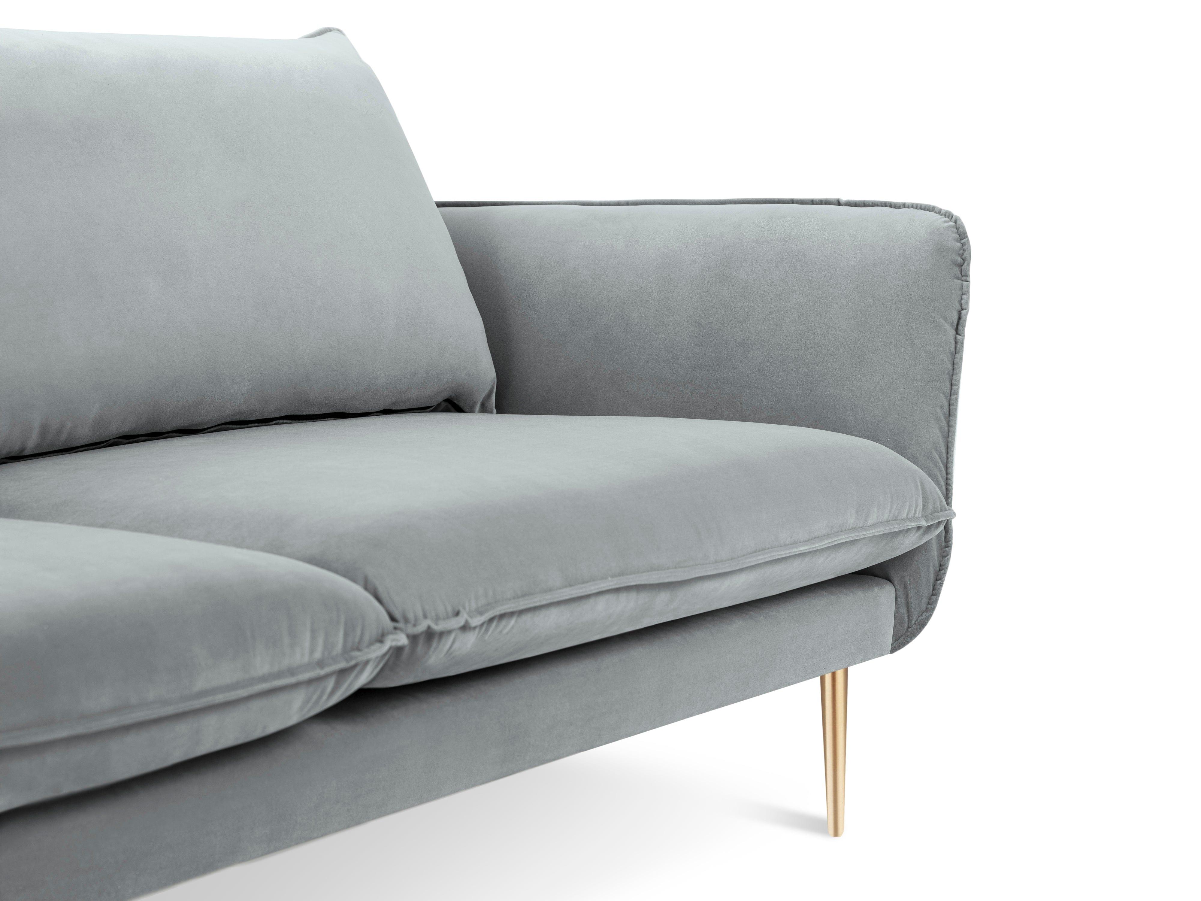 Sofa aksamitna 3-osobowa VIENNA jasnoszary ze złotą podstawą Cosmopolitan Design    Eye on Design