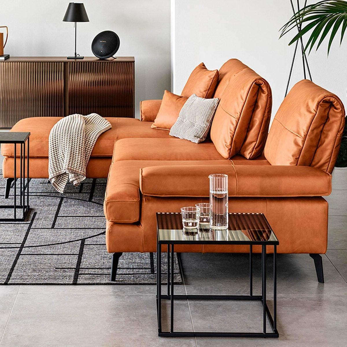 Sofa narożna lewostronna LANDA czarna podstawa Calligaris    Eye on Design