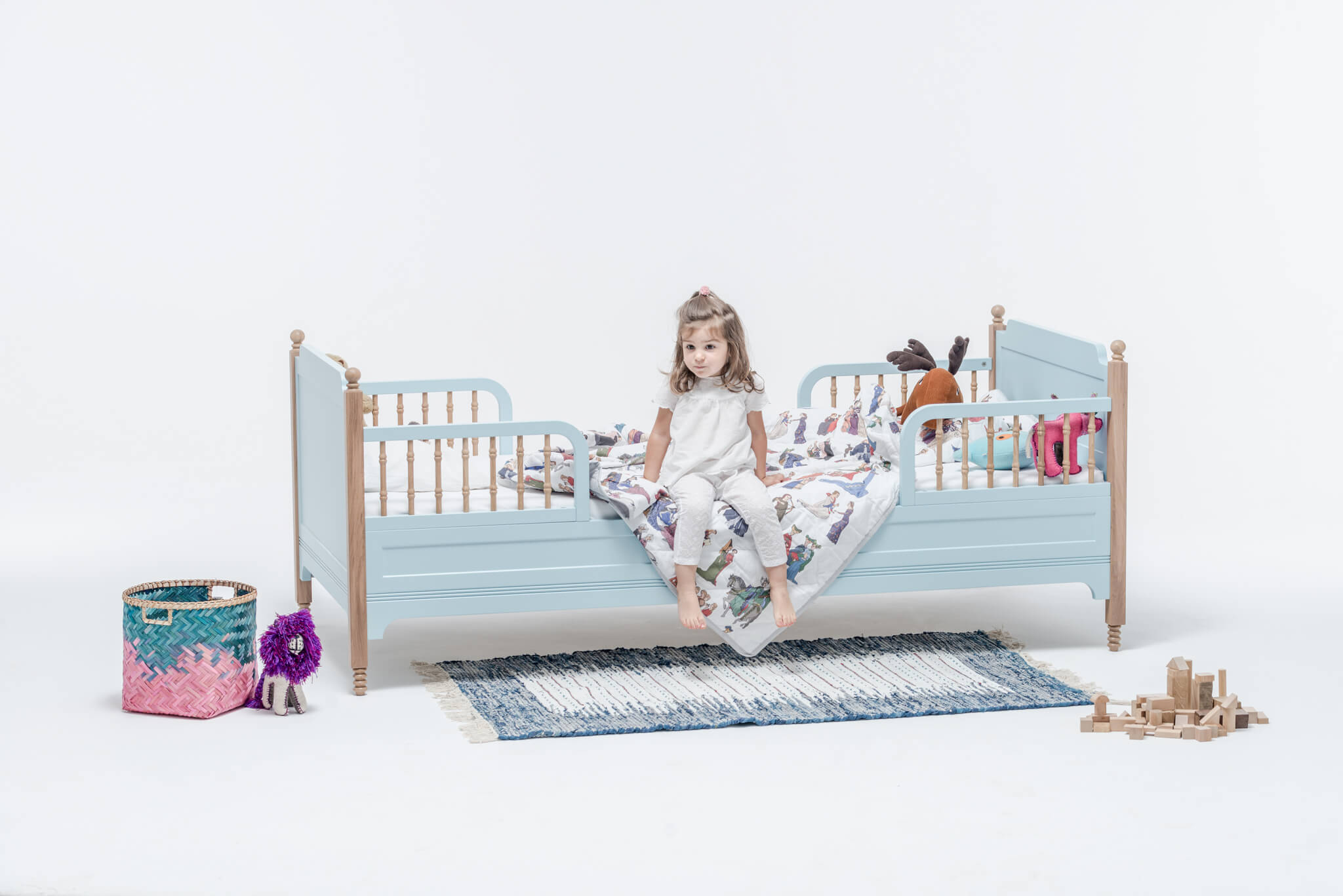SOFIA TODDLER crib blue