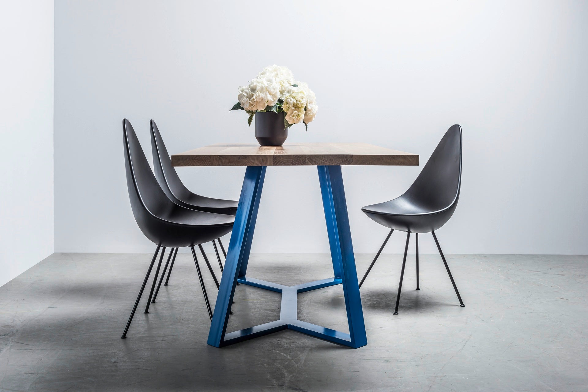 Y oak table top with blue steel base