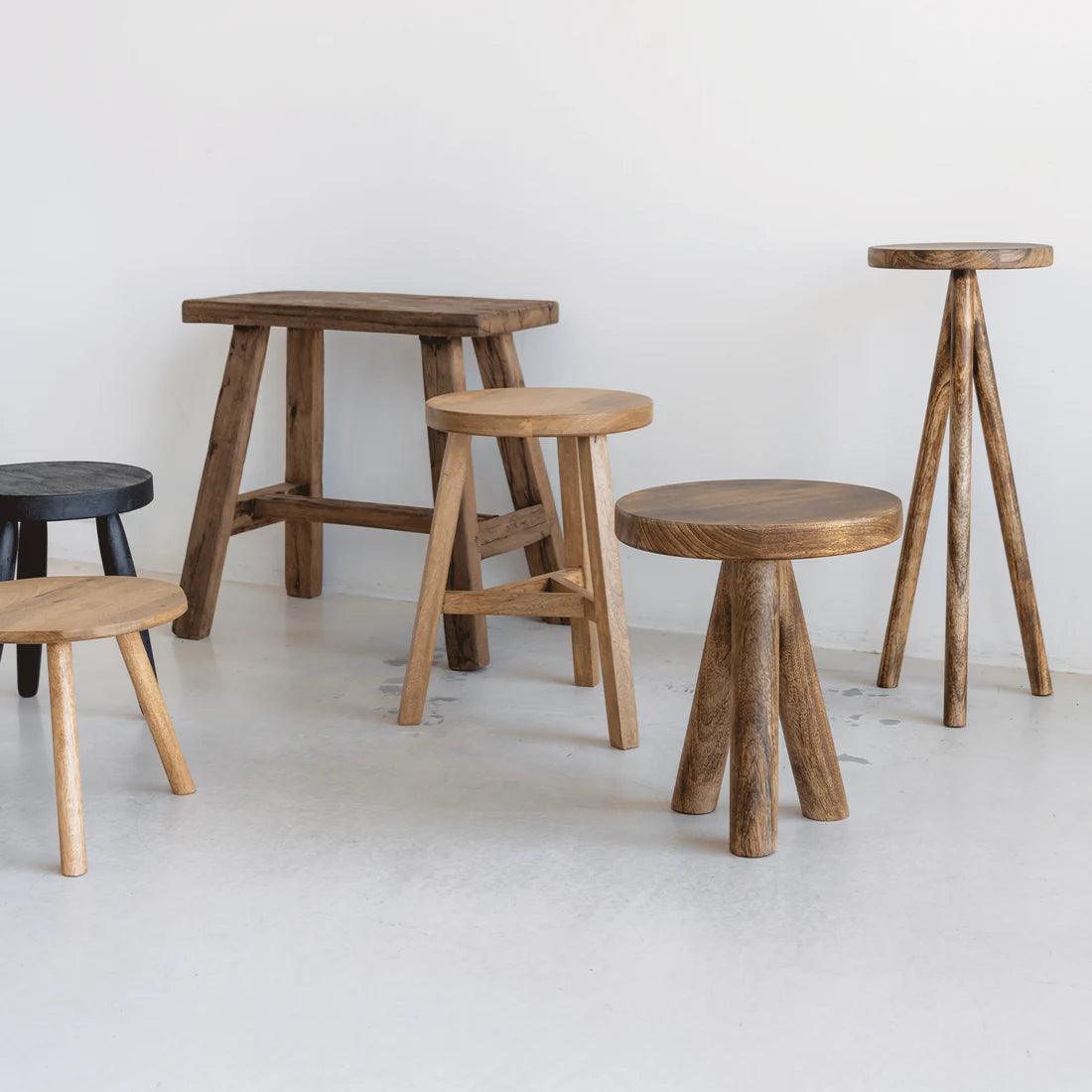 Stolik pomocniczy CONSCIOUS drewno z recyclingu Urban Nature Culture    Eye on Design