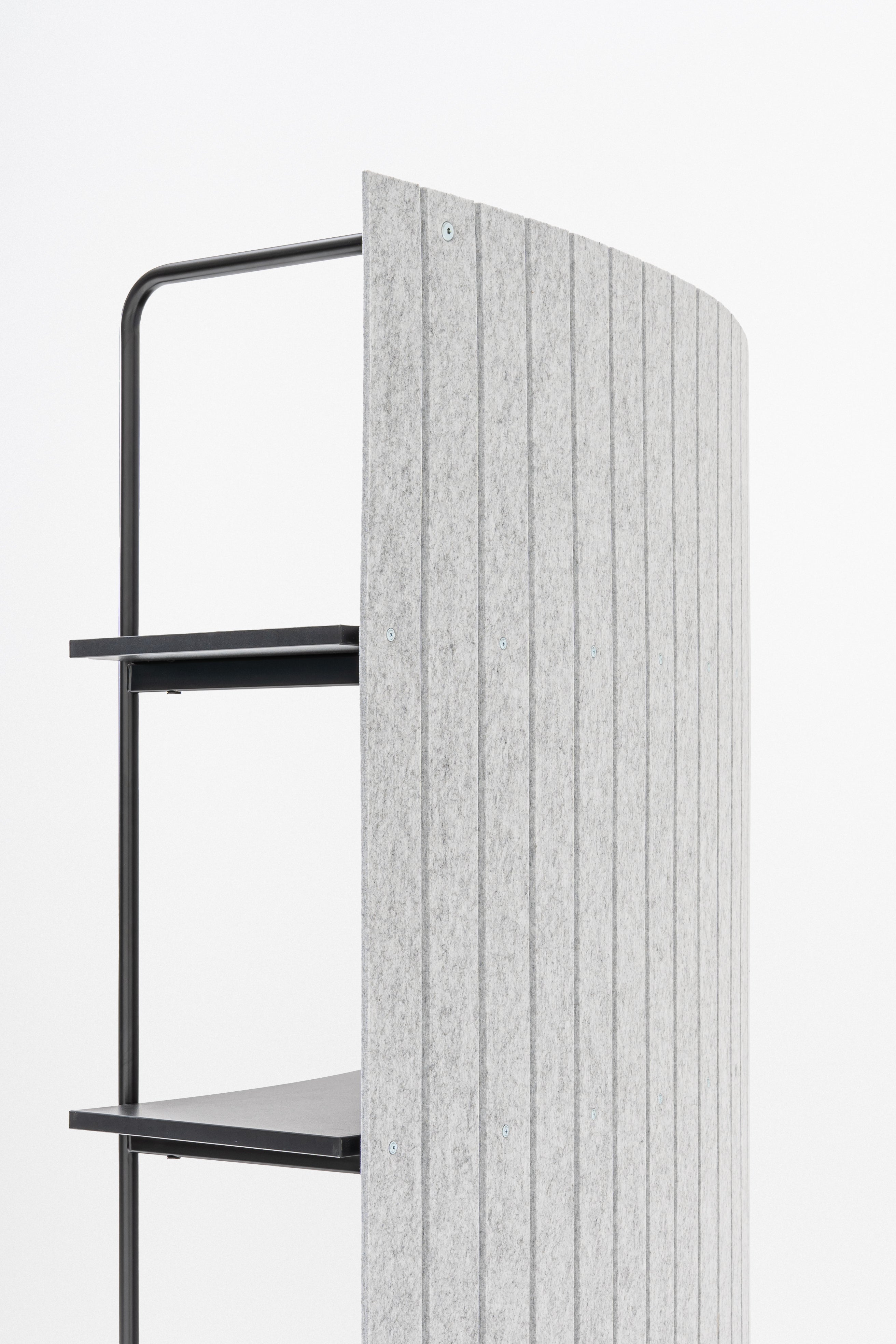Steel shelving tanca rear from felt