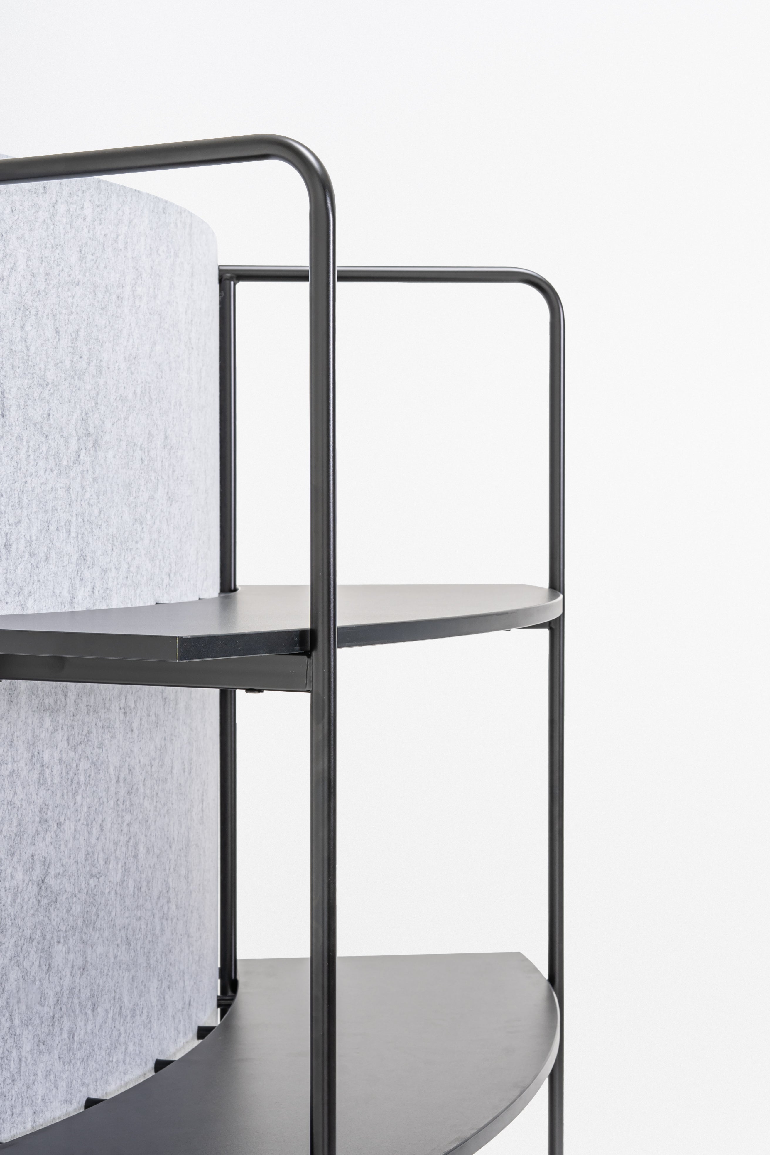 Steel shelving tanca rear from felt