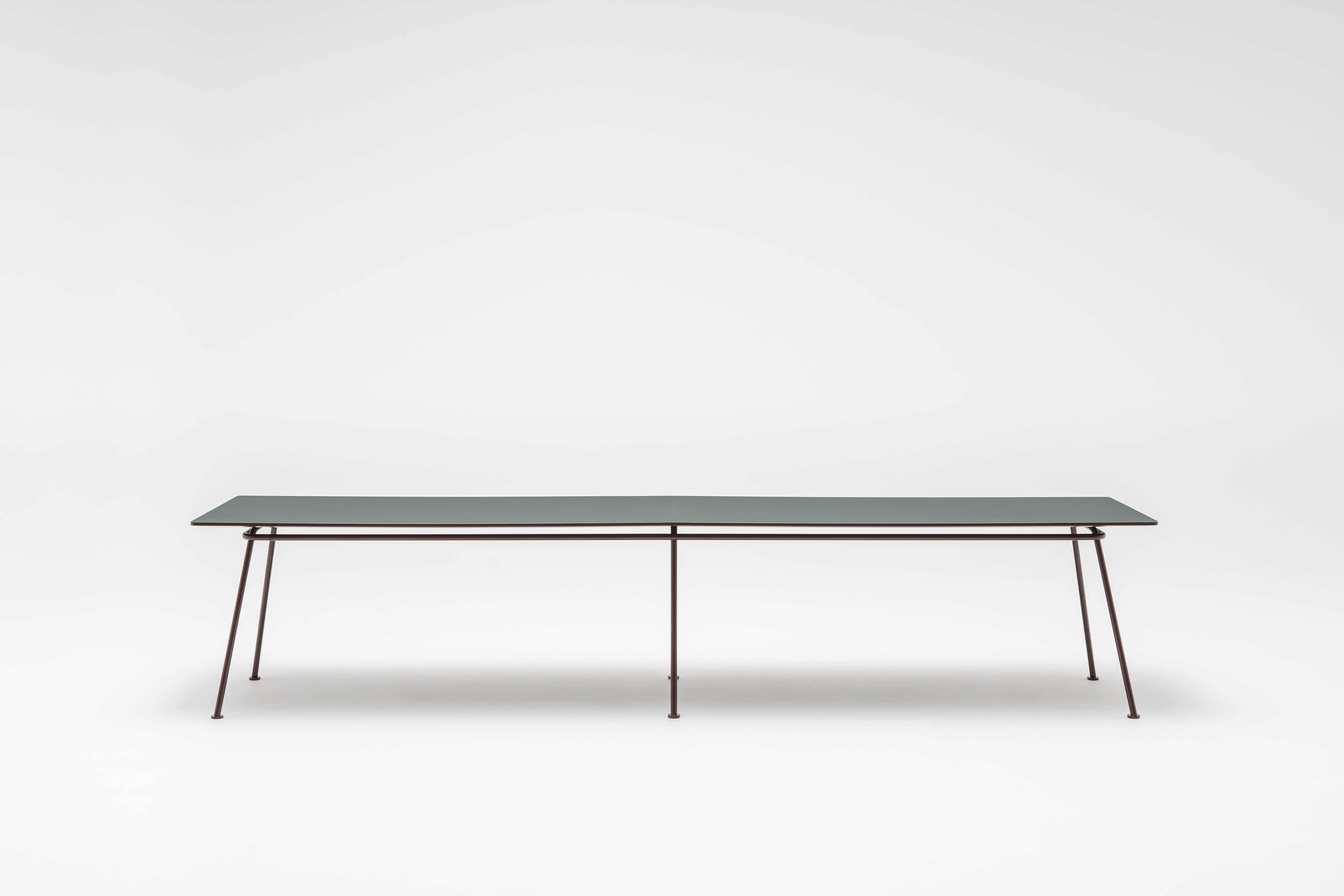 New School Bench table with mediabox swiss