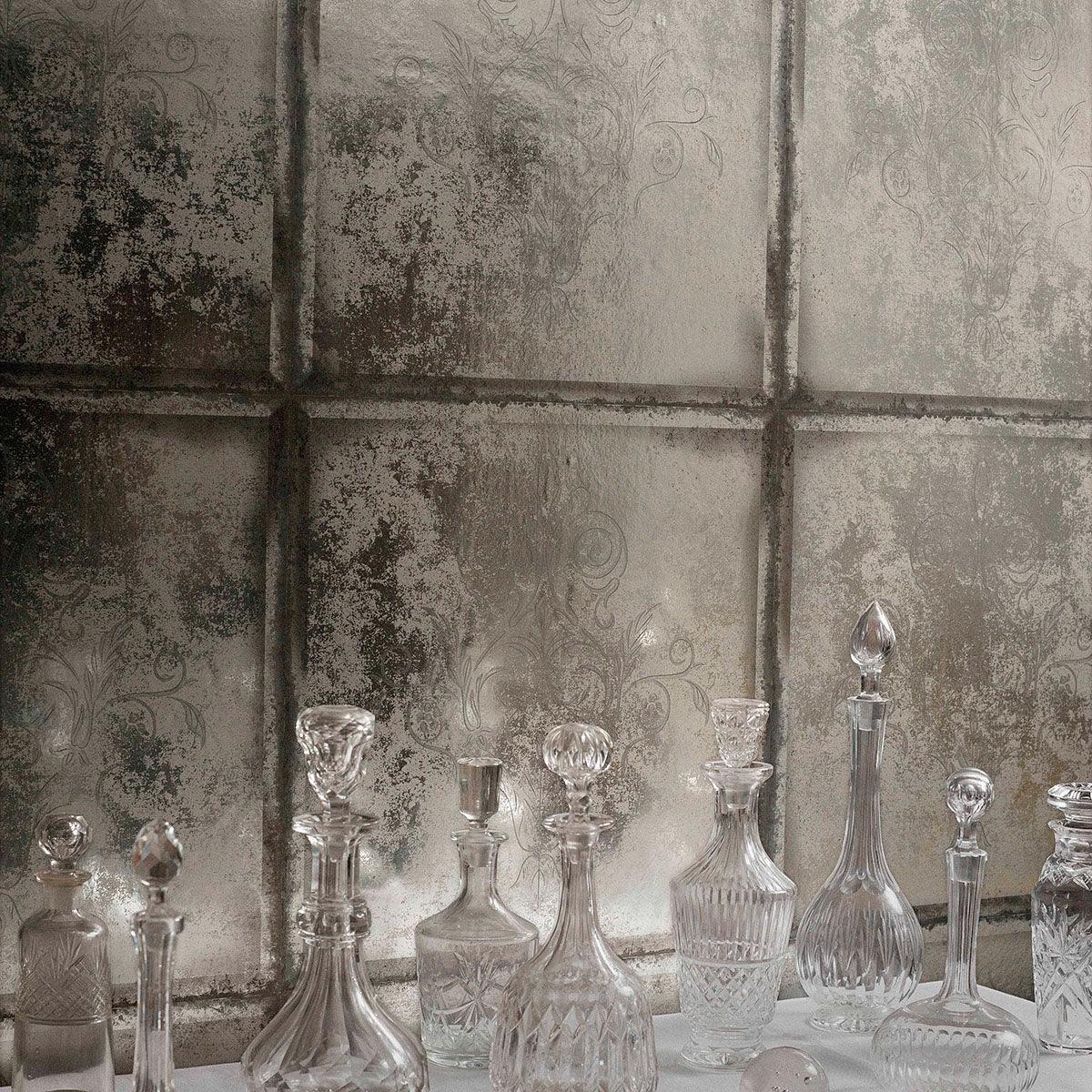 Metallic wallpaper imitating beveled mirror with ornaments ALBEMARLE - Gray Albery with foil