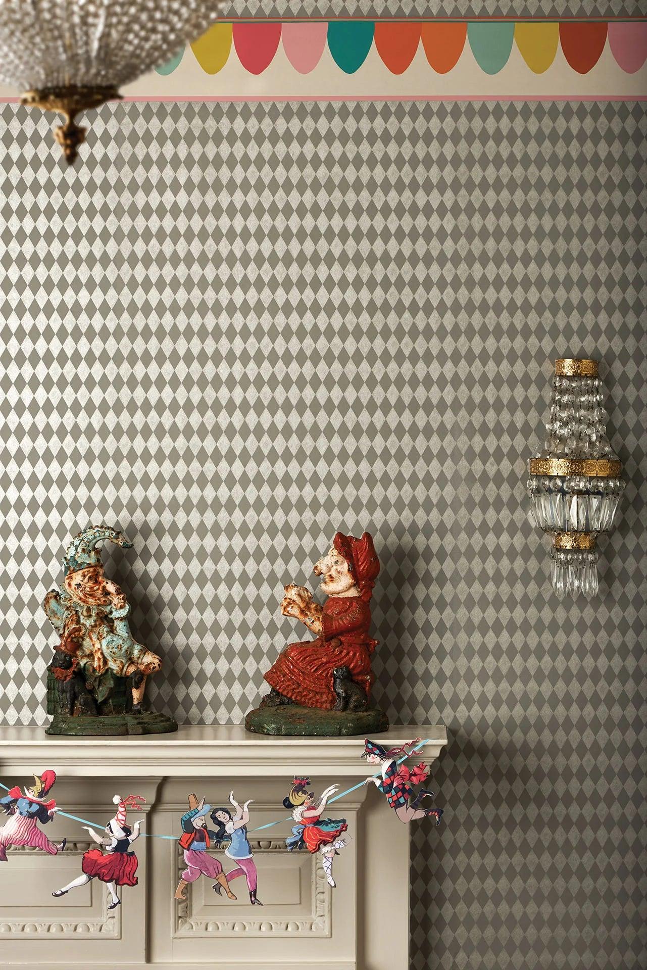 Metallic wallpaper with a geometric pattern WHIMSICAL - Titania beige
