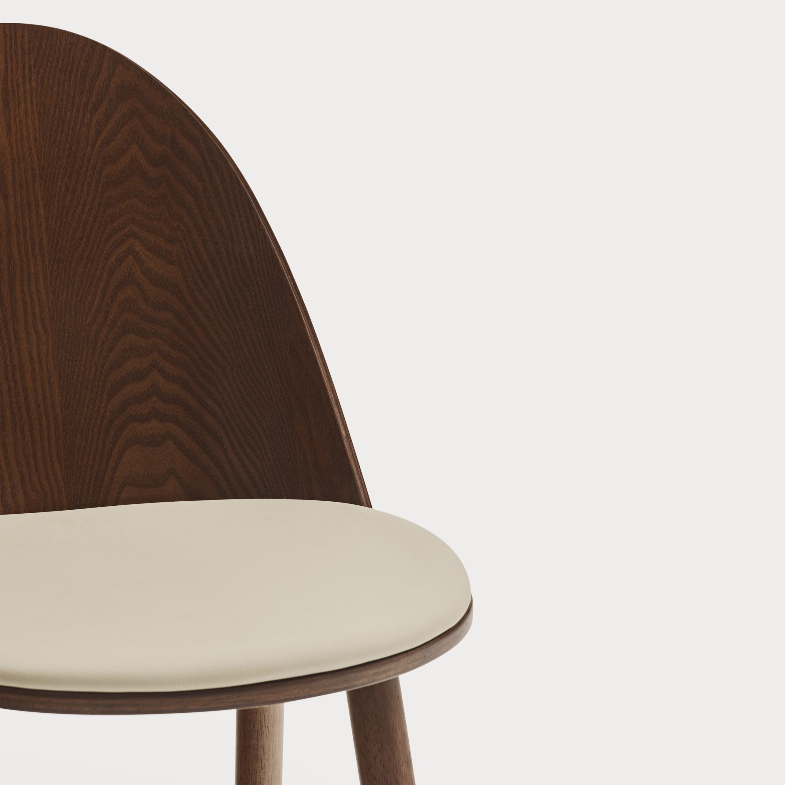 Krzesło UMA orzechowy fornir jesionowy z beżowym