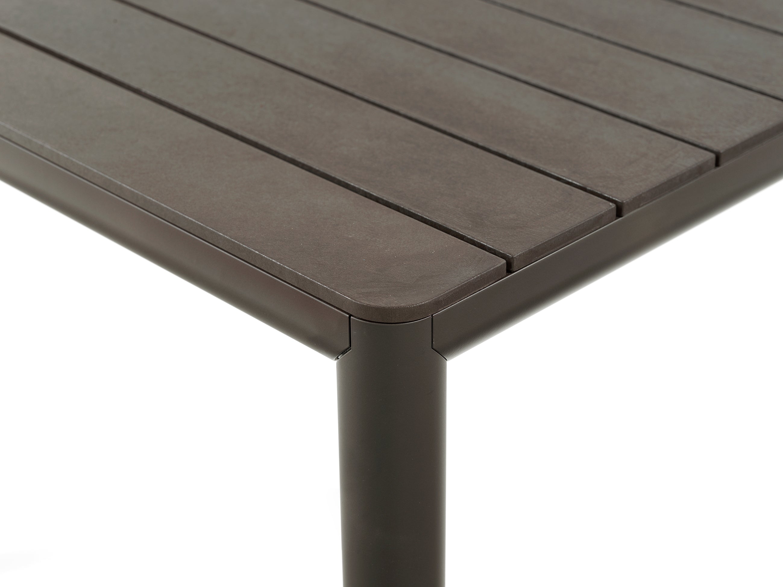 TEVERE Outdoor Extendable Table in Earthy Brown