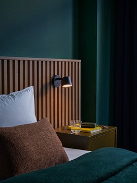 TIP black adjustable wall lamp