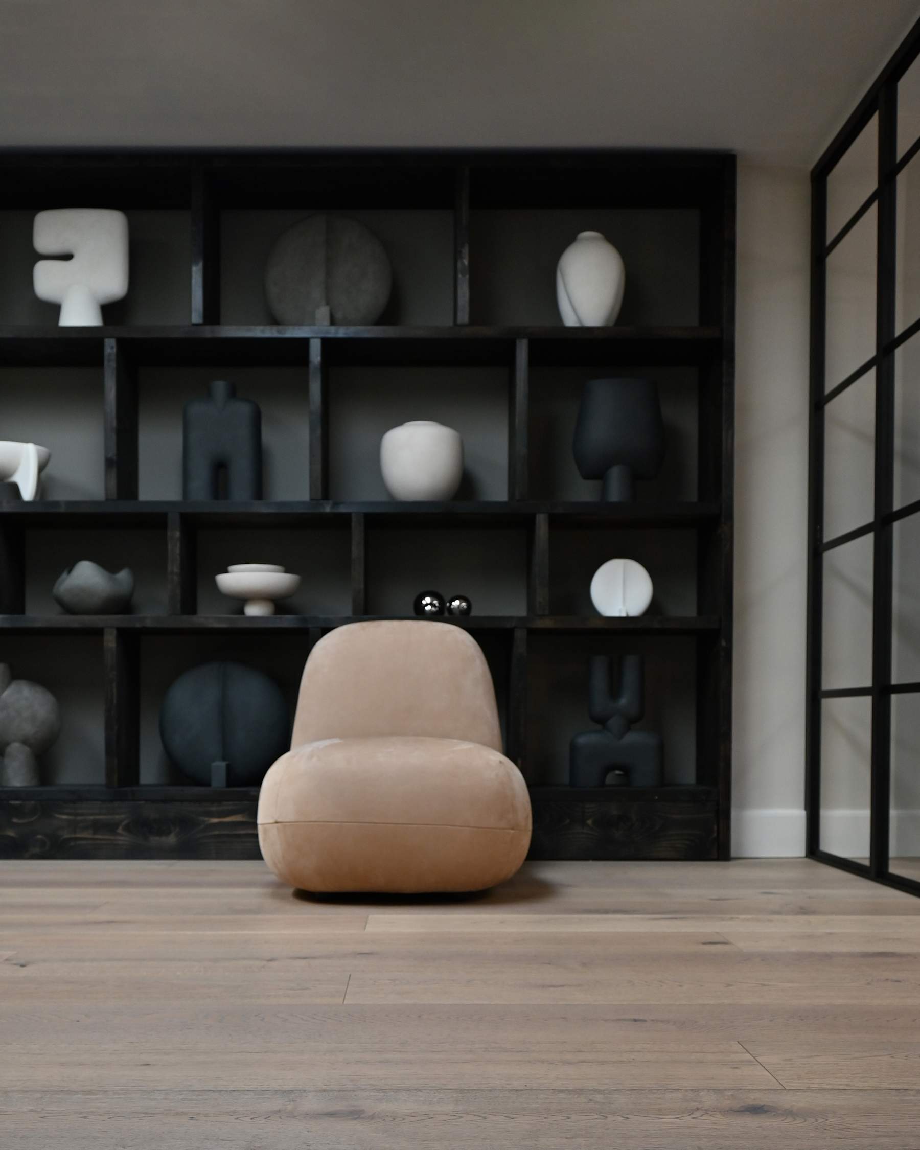 Armchair toe chair flat leather nubuk [klaudia]