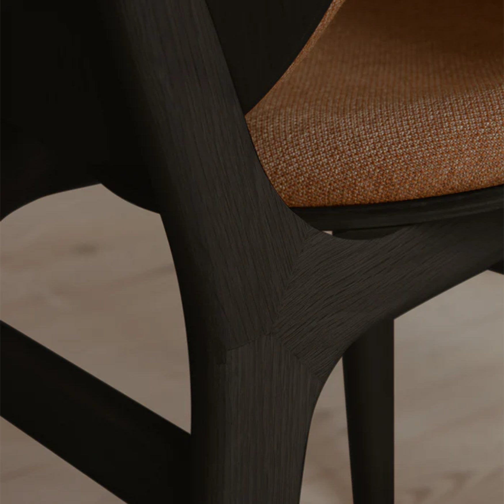 CONVERSATION chair brown with black oak base