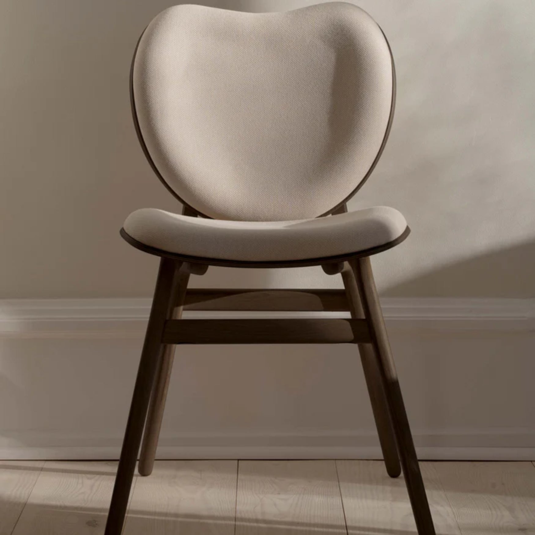 CONVERSATION chair sand with walnut wood base