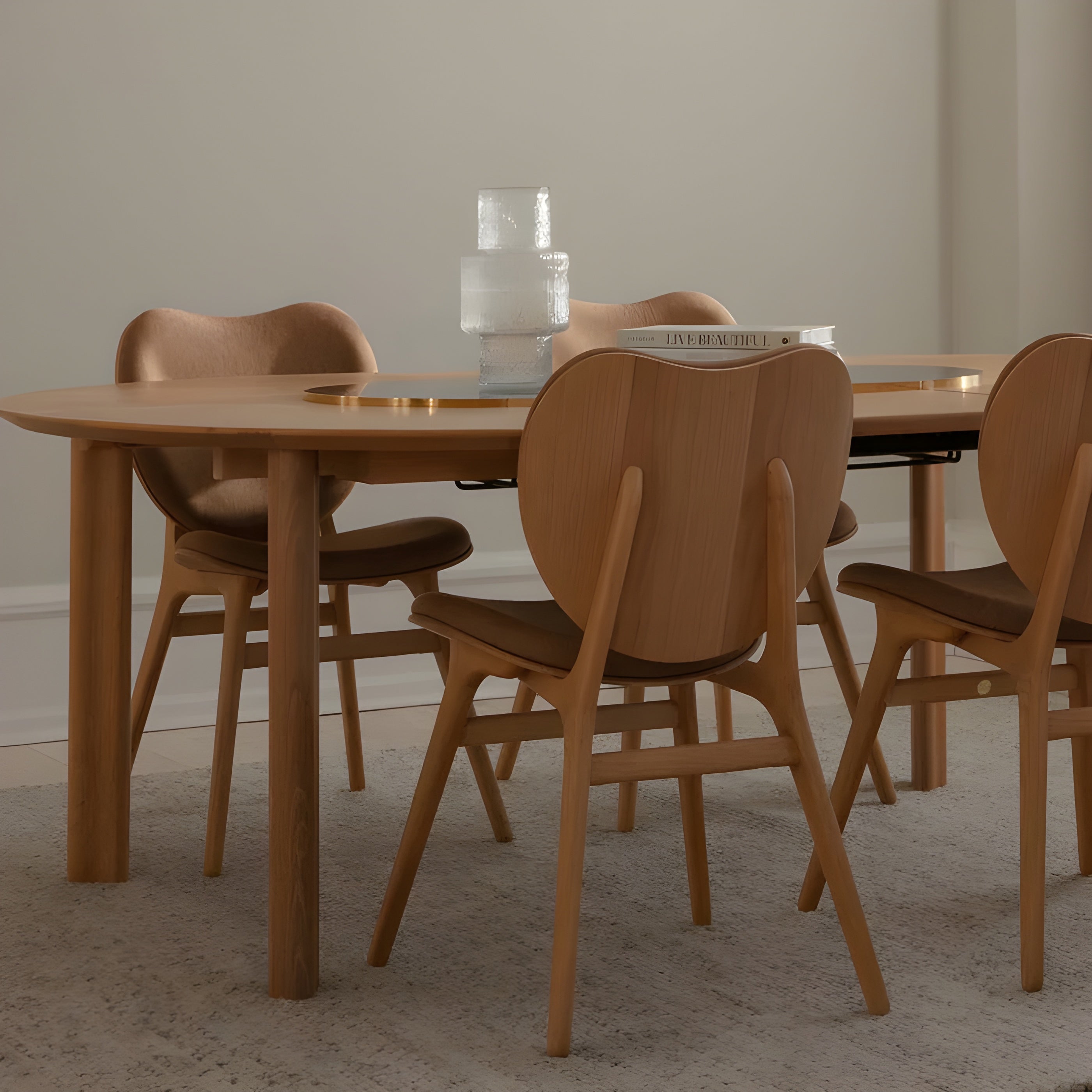 COMFORT CIRCLE round extendable table made of oak with a marble base