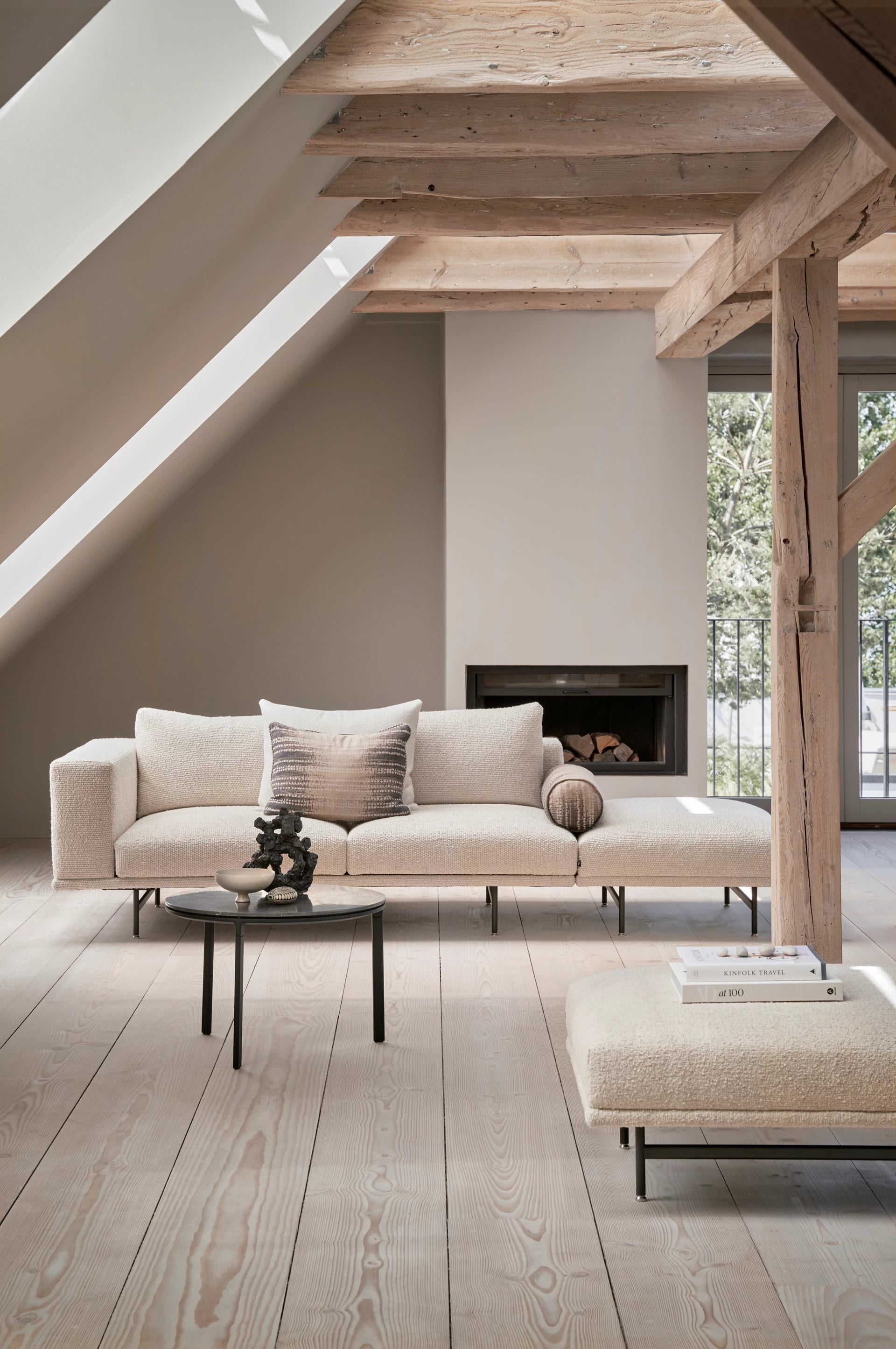 3-Seater Sofa LOFT Gray Fabric Brook with Black Base
