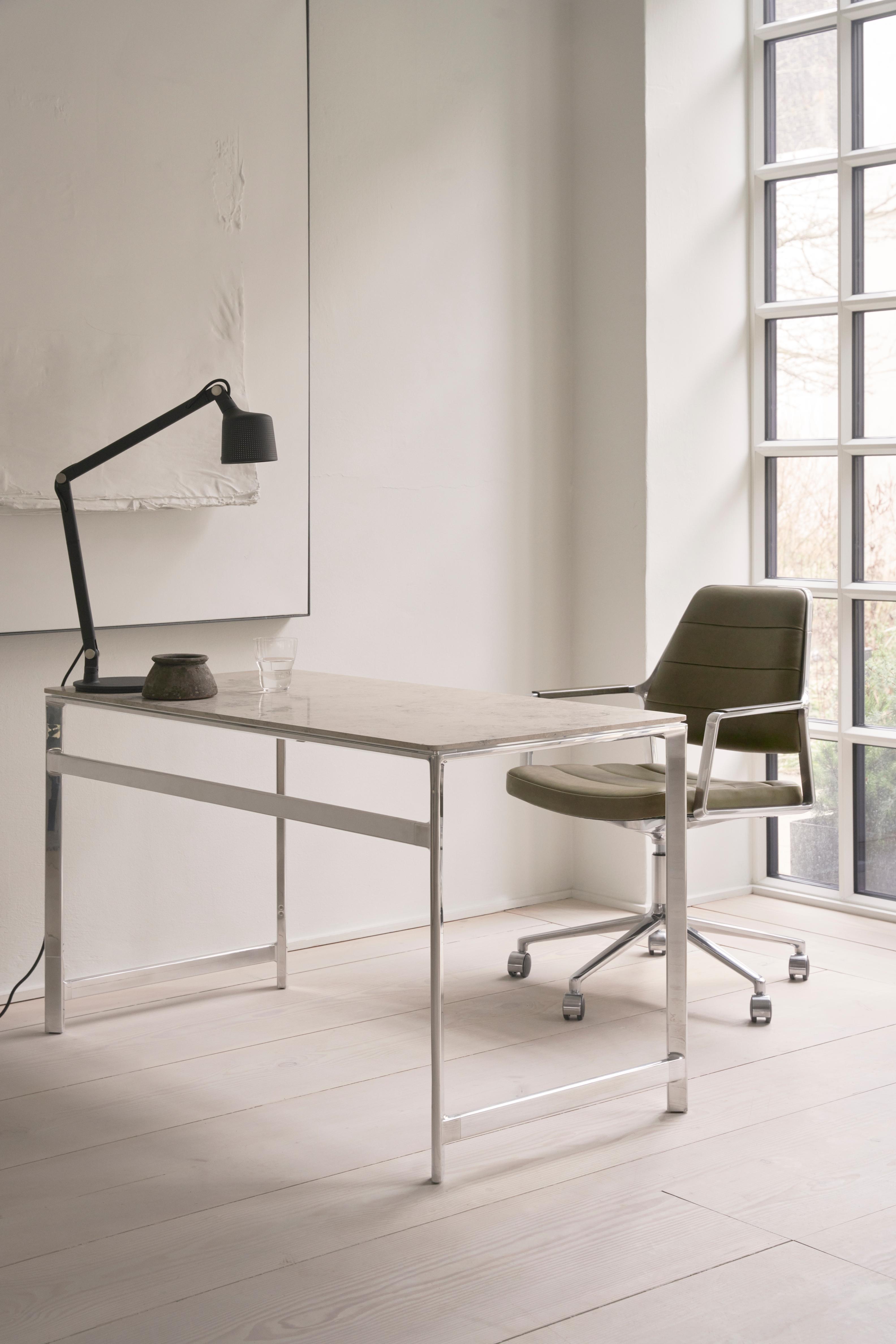 Office chair 455+ caramel leather with a metal base