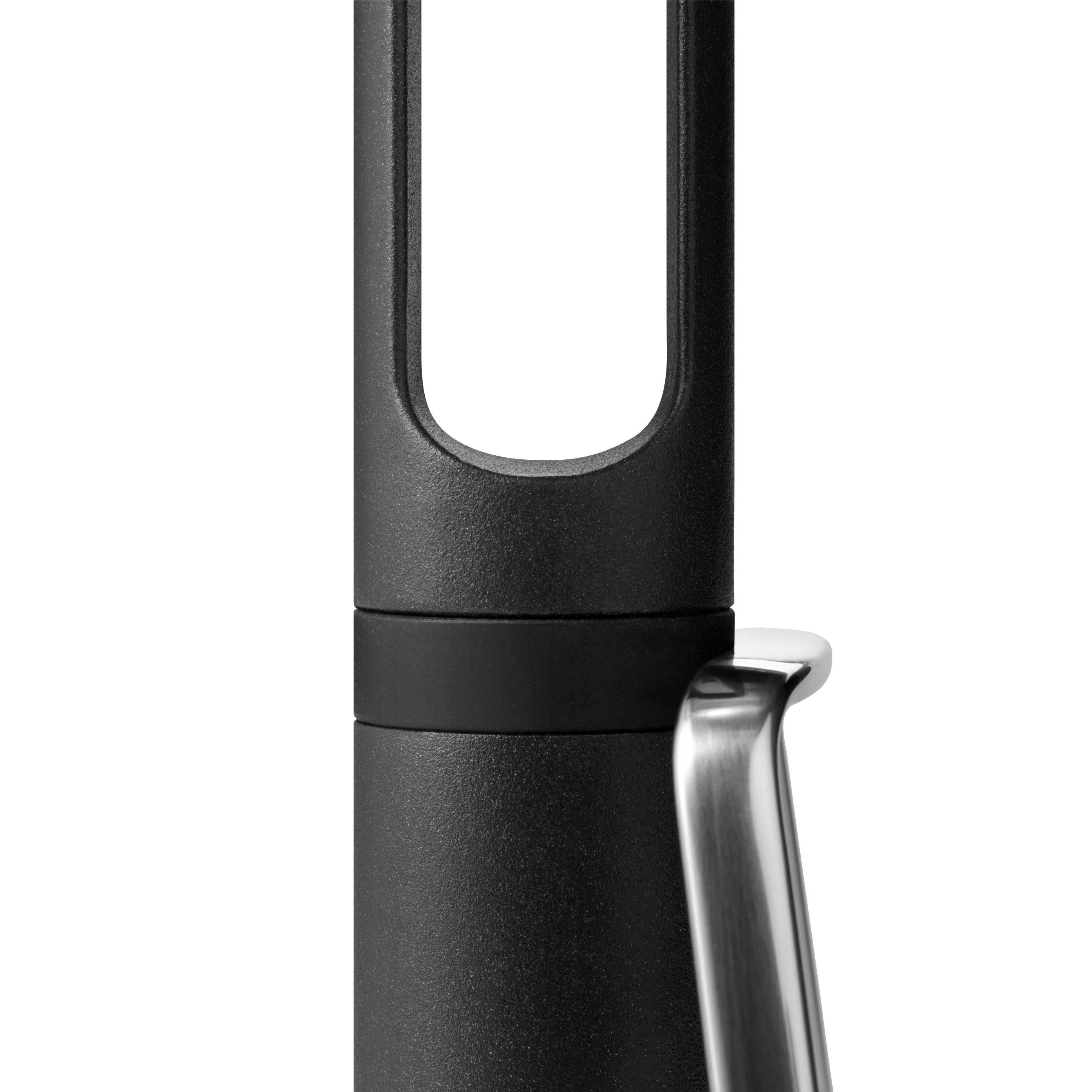 VIPP Black Paper Towel Holder