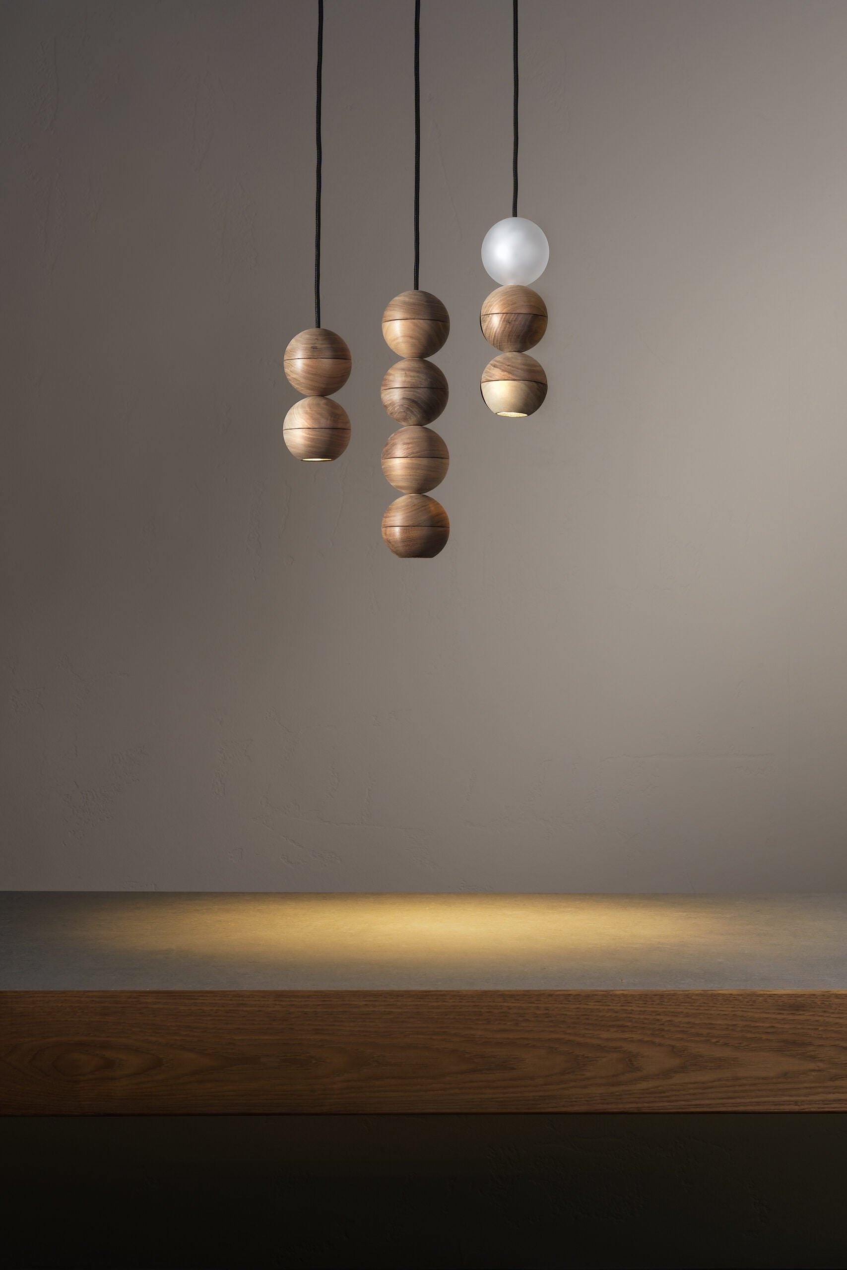 WOODOO GLASS pendant lamp in walnut wood