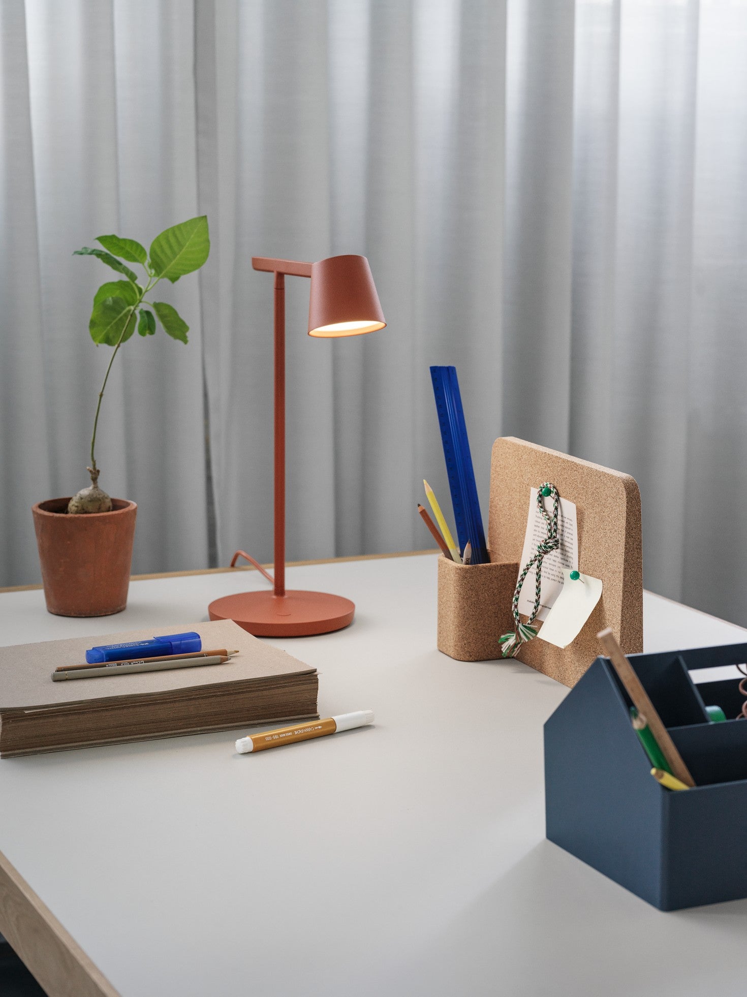 TIP brick office lamp
