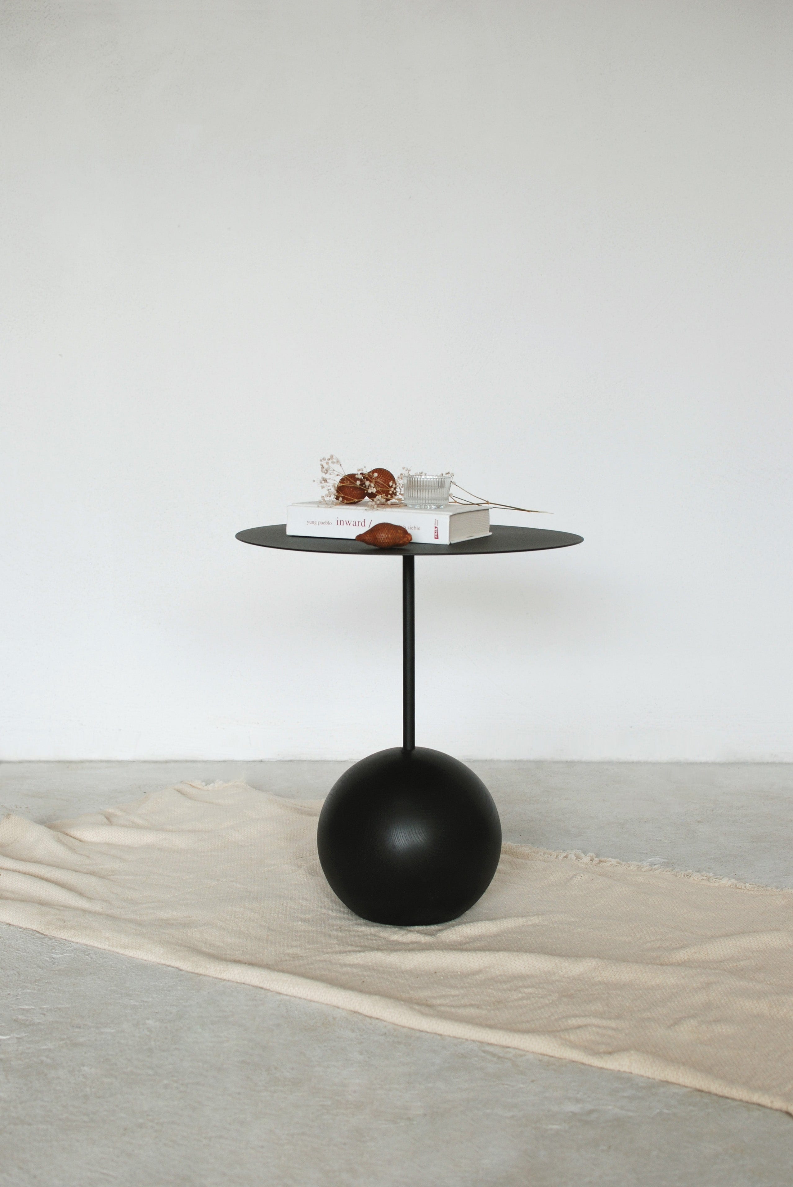 Stolik kawowy AN SU jesion Salak    Eye on Design