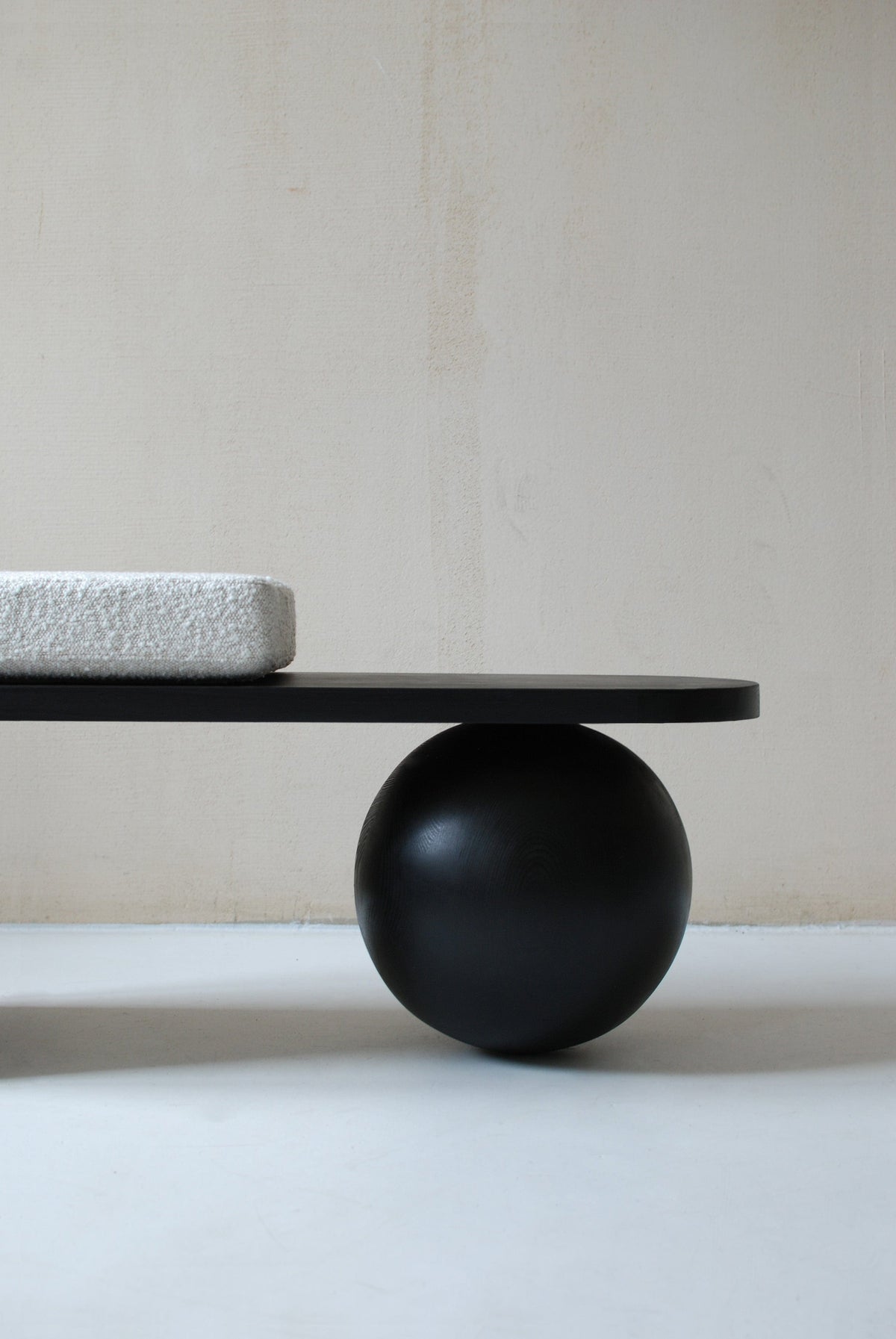 Stolik HEN drewniany Salak    Eye on Design
