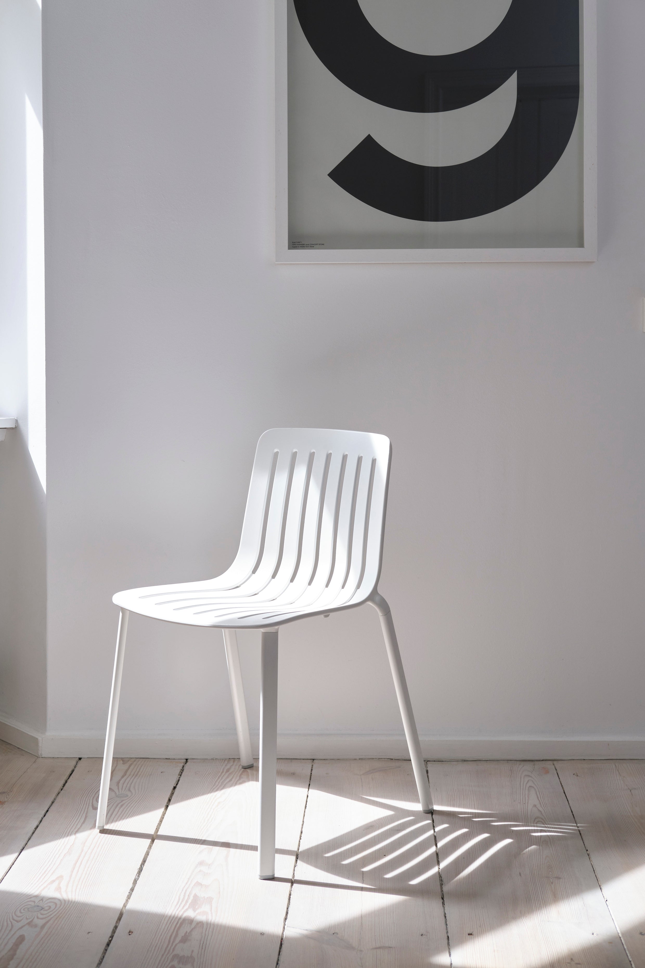 Krzesło zewnętrzne PLATO biały Magis    Eye on Design
