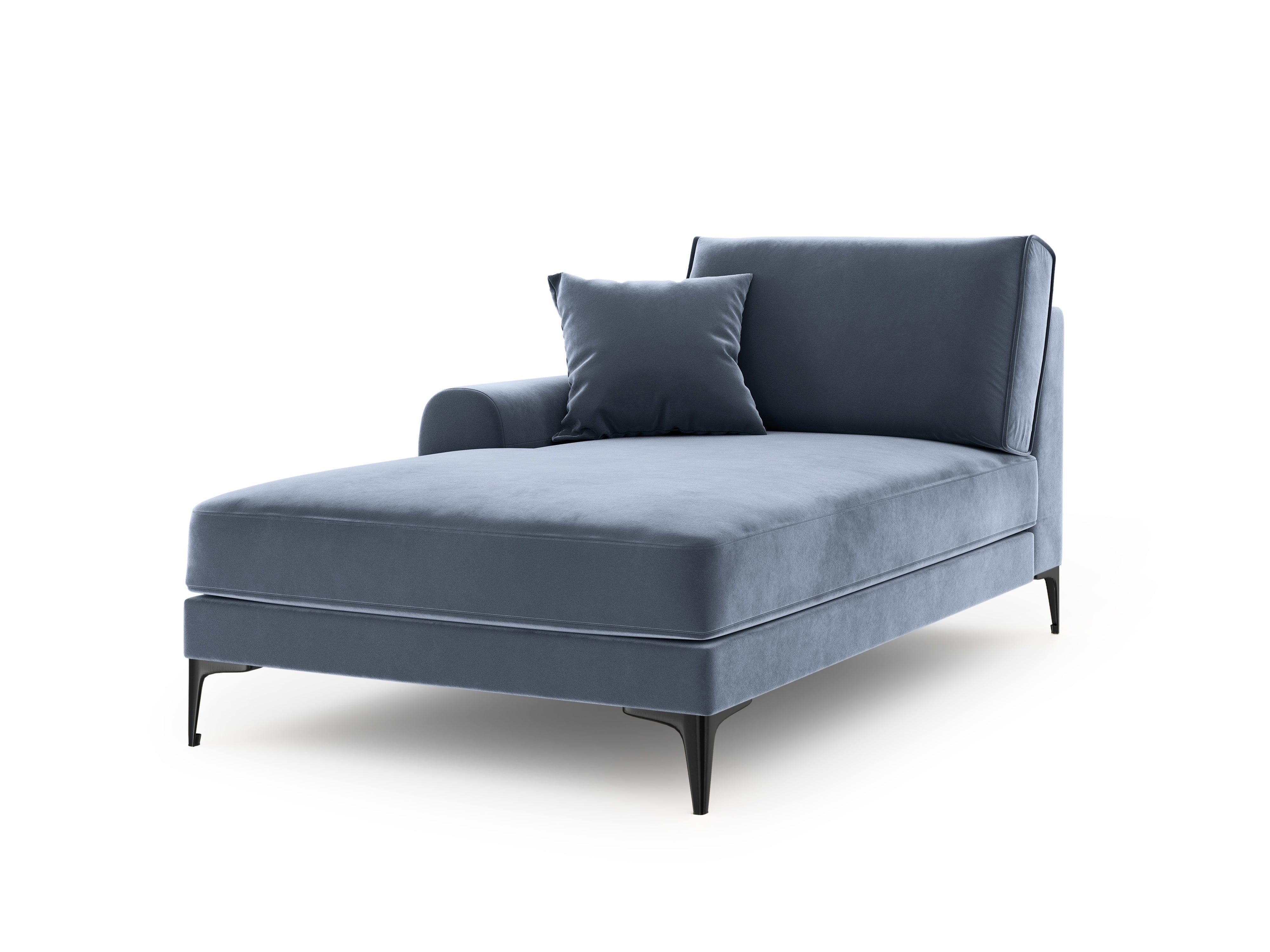 Szezlong aksamitny lewostronny MADARA jasnoniebieski z czarną podstawą Mazzini Sofas    Eye on Design